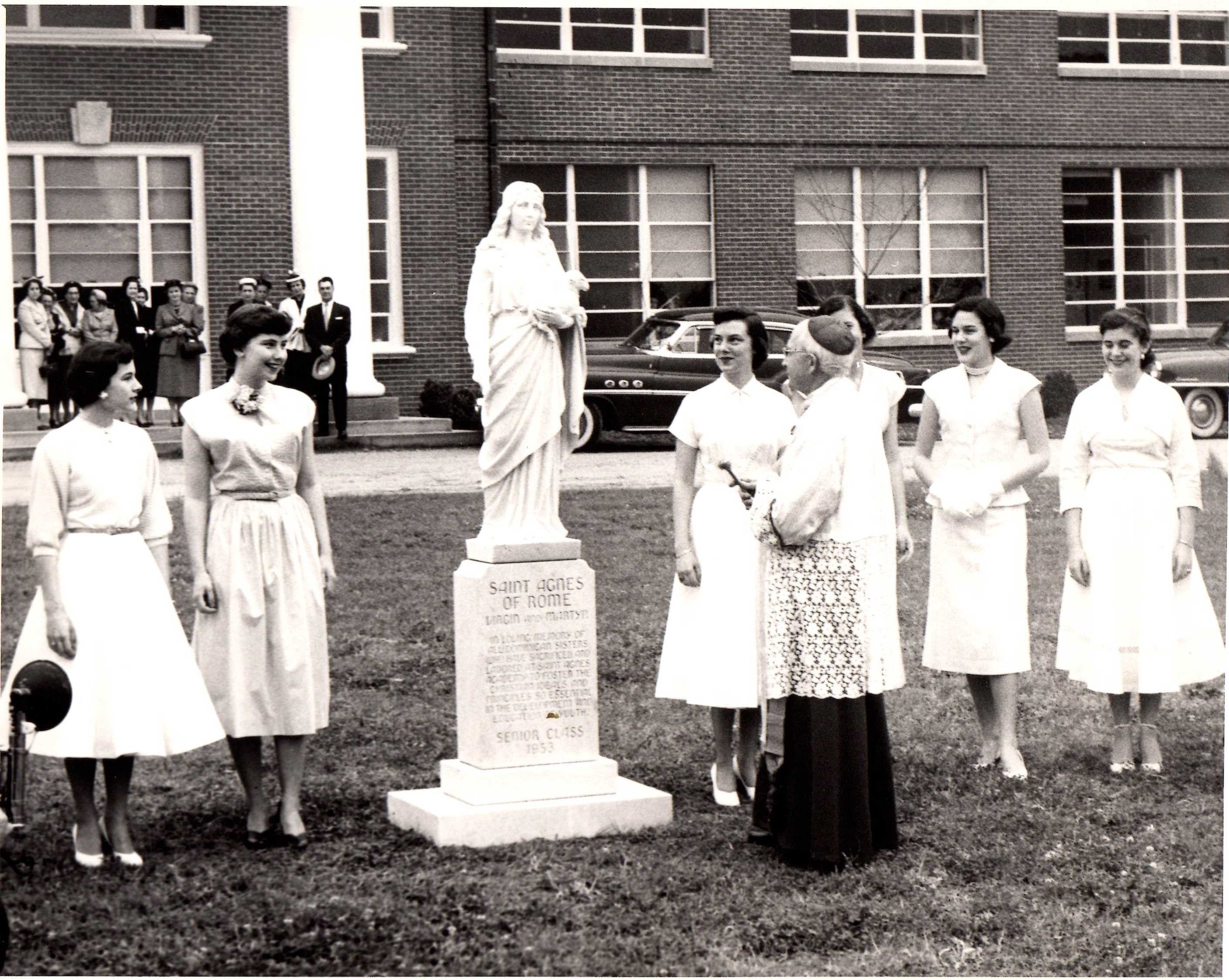 2026104155517saa-statue.jpg (545 KB)