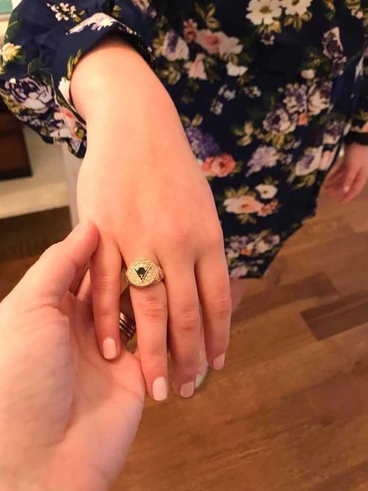 St Agnes Academy Memphis Class Rings