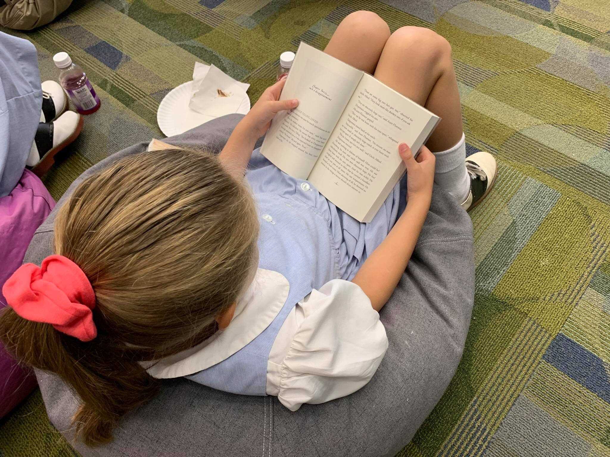 girl reading